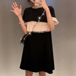 Short-sleeve Pleated Panel Shift Dress