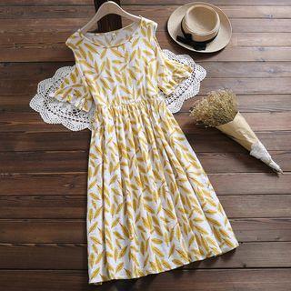 Short-sleeve Cold Shoulder Patterned A-line Midi Dress