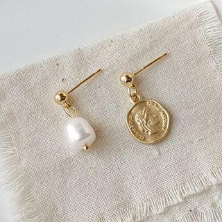 Sterling Silver Asymmetrical Coin Drop Earring 1 Pair - A156 - White & Gold - One Size