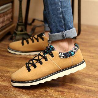 Nordic Pattern Trim Sneakers