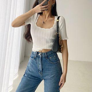 Short-sleeve U-neck Crop Knit Top