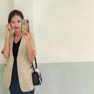 Collarless Short-sleeve Belted Linen Blend Blazer