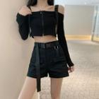 Wide-leg Cargo Shorts / Short-sleeve T-shirt / Long-sleeve Zip Top