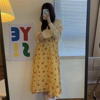 Plain Pullover / Floral Print Midi A-line Skirt