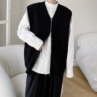 V-neck Plain Zip Vest
