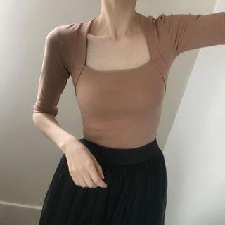 Square-neck Dance T-shirt