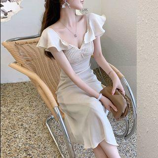 Short-sleeve V-neck Plain Ruffle Trim Midi Dress