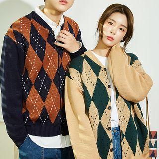 Couple Crew-neck Argyle Cardigan