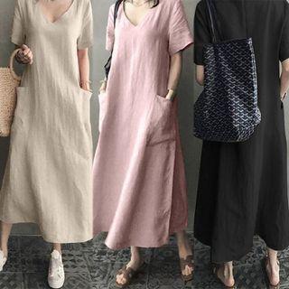 Short-sleeve Pocketed Midi A-line Dress