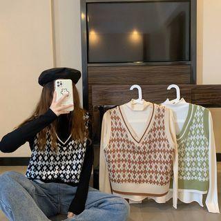 Contrast Argyle V-neck Knitted Vest