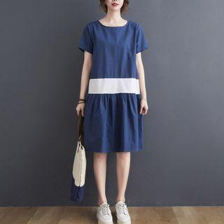 Short-sleeve Paneled Shift Dress Navy Blue - One Size