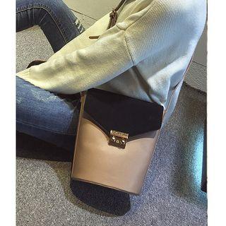 Two Tone Bucket Bag