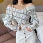 Long-sleeve Off-shoulder Lettering Ruffled Cropped Top