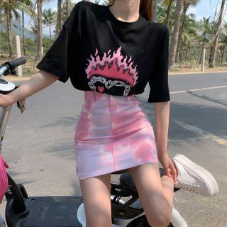 Elbow-sleeve Print T-shirt / Tie Dye Mini Skirt