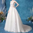 Sleeveless Lace Trained A-line Wedding Gown