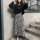 Long-sleeve Cropped Top / Floral-print A-line Skirt