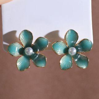 Faux Pearl Flower Ear Stud / Clip-on Earring