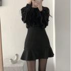 Lace Trim Blouse / Ruffled Mini A-line Skirt / Set