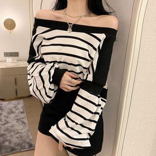 Striped Off-shoulder Sweatshirt / Mini Pencil Skirt