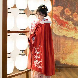 Floral Embroidered Hooded Woolen Cape / Fleece-lined Hooded Cape