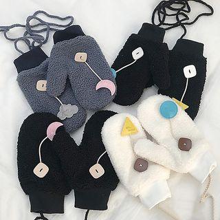 Applique Fleece Gloves