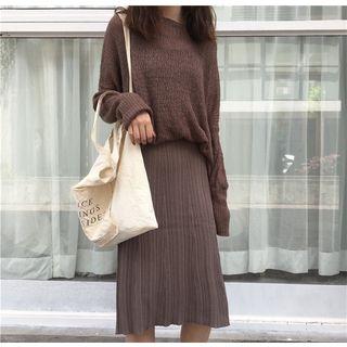 Knit Top / Pleated Skirt