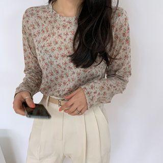 Round-neck Rosette T-shirt