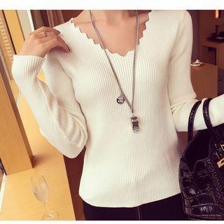 Scallop V-neck Long-sleeve Knit Top