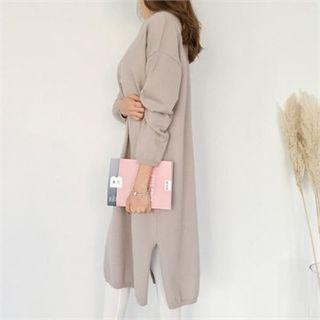 V-neck Light Boxy Knit Dress