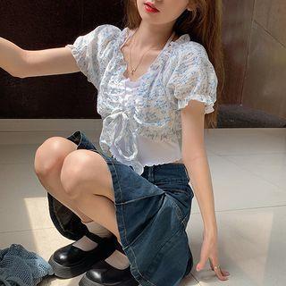 Mock Two-piece Short-sleeve Floral Panel Crop Top Blue - One Size