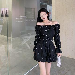 Bell-sleeve Off-shoulder Blouse / Mini Skort