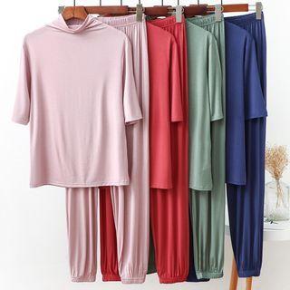 Set: Short Sleeve Mock Neck T-shirt + Pants