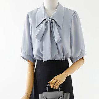 Short-sleeve Tie Neck Shirt / Midi A-line Skirt
