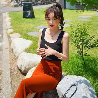 Square-neck Sleeveless Rib-knit Top