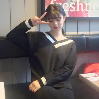 V-neck Contrast Long-sleeve T-shirt