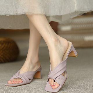 Block-heel Square Toe Twisted Sandals