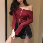 Zip Detail Off-shoulder Long-sleeve T-shirt Wine Red - One Size