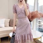 Set: Short-sleeve Lace Top / A-line Skirt