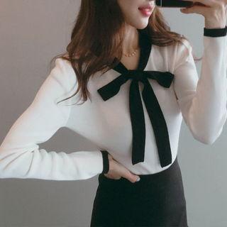 Contrast Tie-neck Knit Top