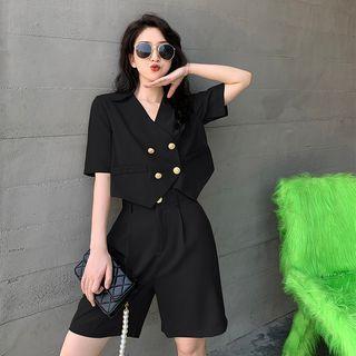 Set: Short-sleeve Double-breasted Crop Top + Dress Shorts