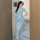 Square-neck Short-sleeve T-shirt / Flower Print Midi Straight-fit Skirt