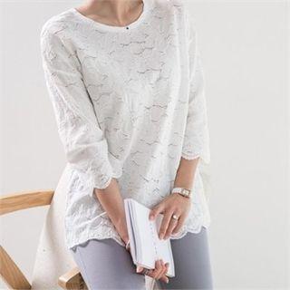 3/4-sleeve Floral Pattern Top