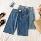 Grommet Straight-cut Cropped Jeans