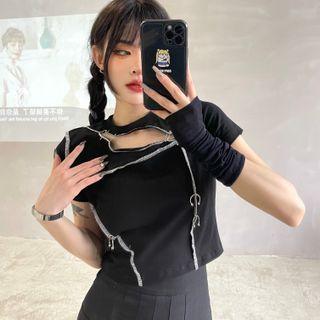 Short-sleeve Cutout Metal-accent Cropped T-shirt