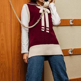 Planet Embroidered Color-block Knit Vest / Boot-cut Jeans