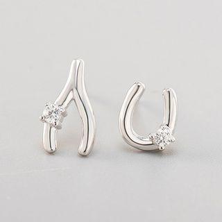 Non-matching Rhinestone Stud Earring