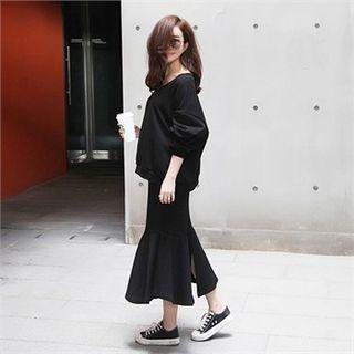 Set: V-neck Pullover + Slit-back Mermaid Skirt