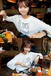 Drop-shoulder Loose-fit T-shirt