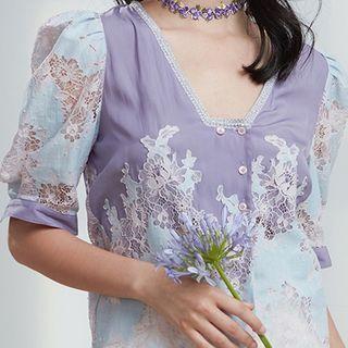 Two-tone Lace Panel Short-sleeve Blouse