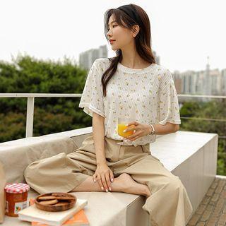 Loose-fit Floral Knit T-shirt